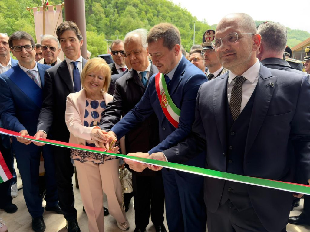 Piantedosi ad Arquata del Tronto per l'inaugurazione del nuovo Comune