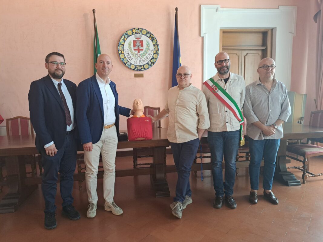 Pontassieve, un manichino femminile donato alla misericordia