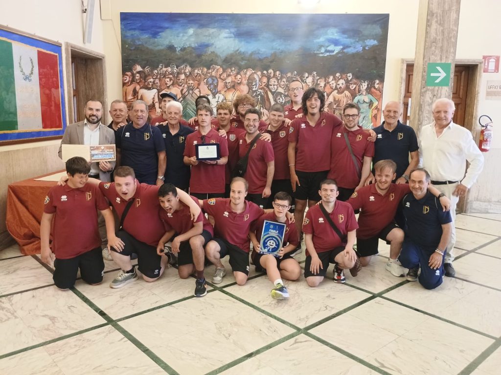 Pontedera accoglie in municipio i campioni di Calciando Insieme