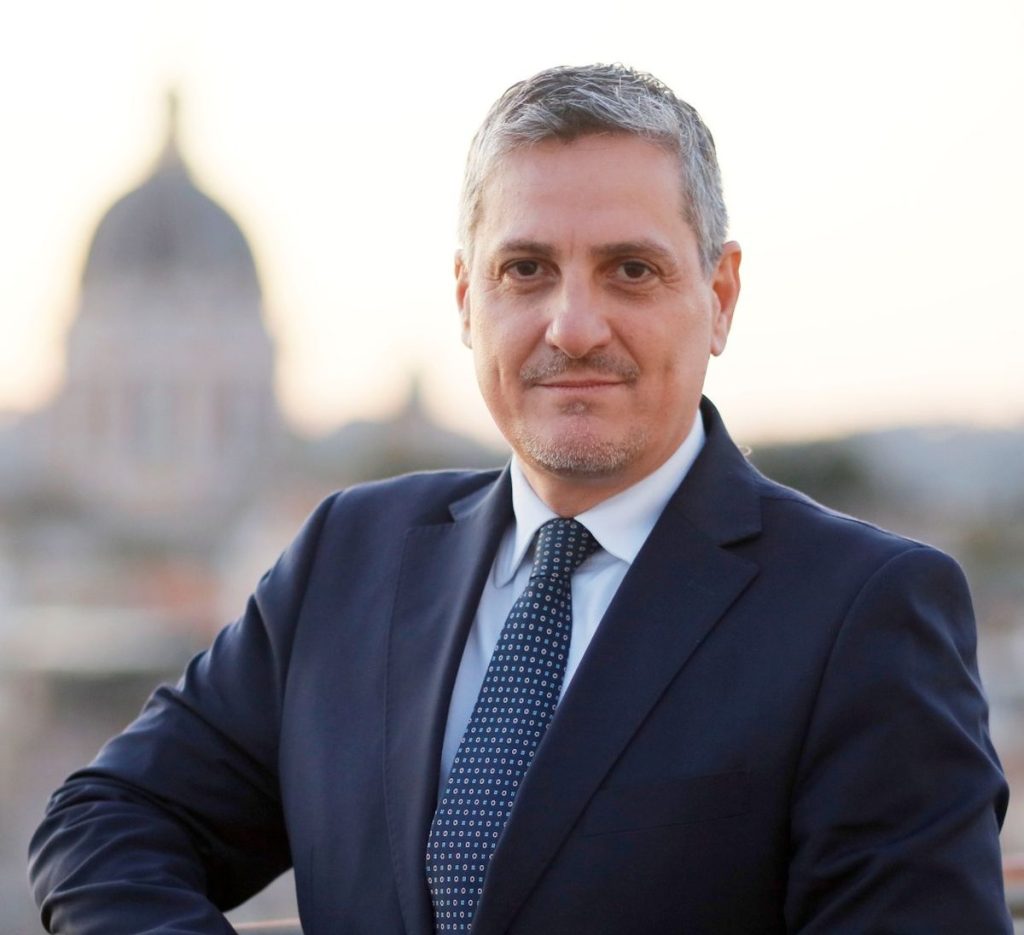 Responsabilità e Fiducia: L'Enciclica di Papa Leone Come Guida