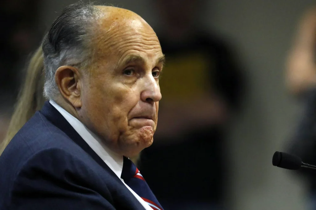 Rudy Giuliani in condizioni critiche: il messaggio di Trump e gli aggiornamenti