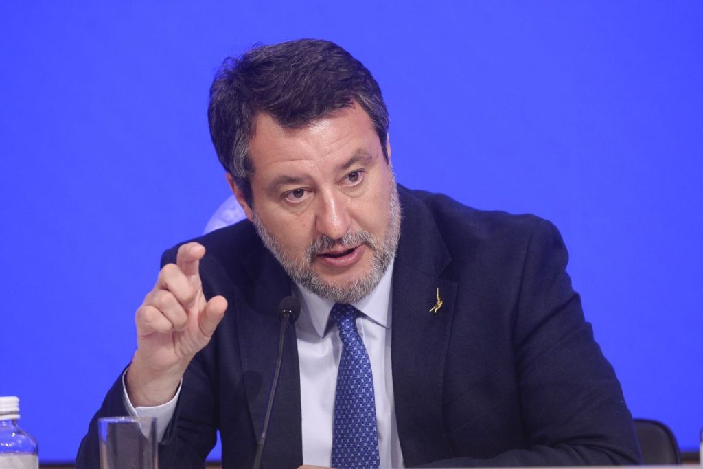 Salvini: "Proposta di legge per revocare la cittadinanza a chi commette crimini"