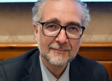 Sostenibilità e Intelligenza Artificiale: Lezione Magistrale di Stefano Epifani all'Università di Siena