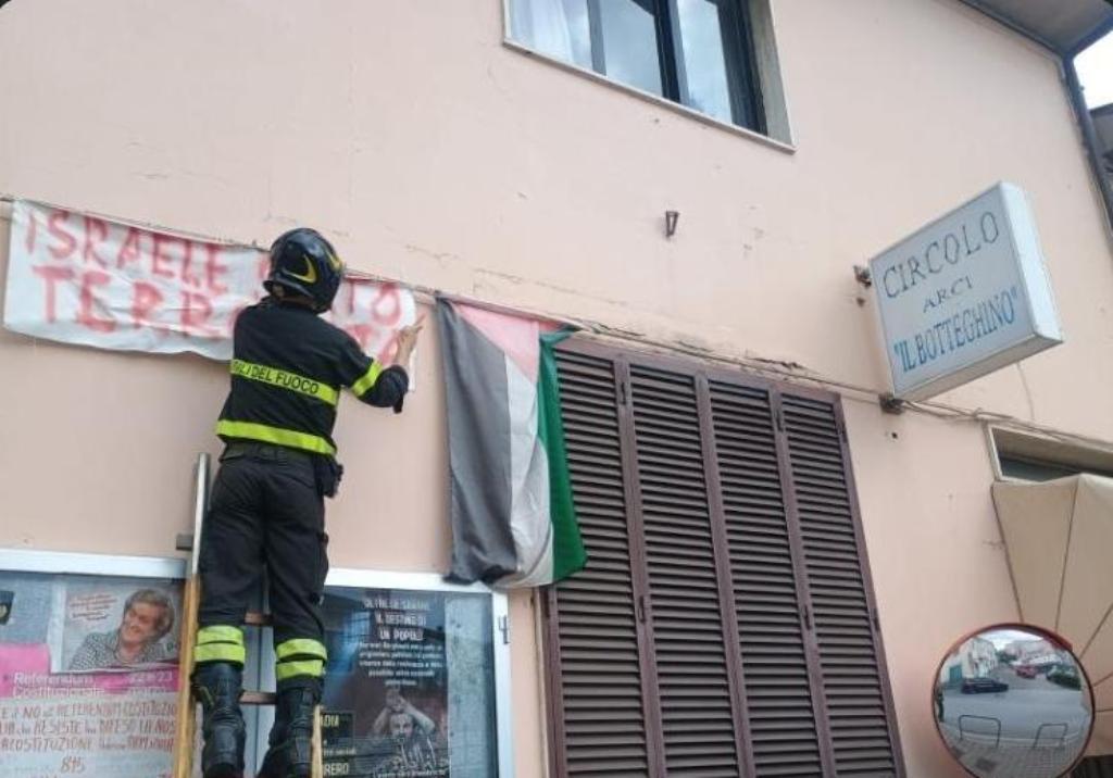 Striscioni rimossi al circolo Arci 'Il Botteghino' di La Rotta: "La censura non ci fermerà"