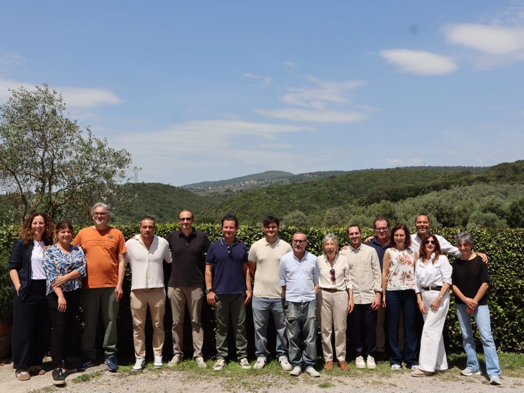 Vino, tradizione e territorio: nasce l’associazione 'Due Sponde d'Arno'