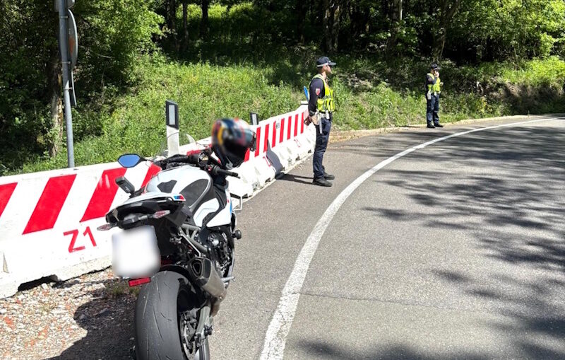 Passi sicuri: 145 motocicli controllati e 22 violazioni riscontrate.