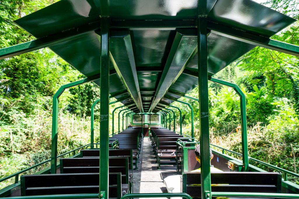 Fondazione FS lancia le nuove carrozze panoramiche per il turismo ferroviario