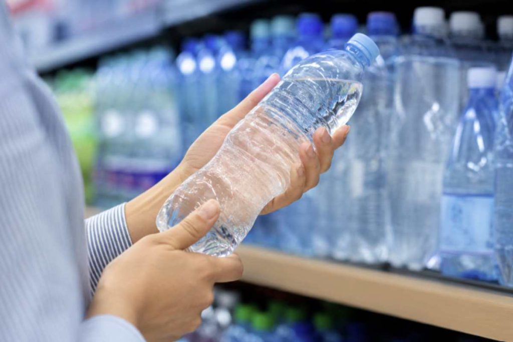 Acqua del supermercato: controlla questa etichetta per assicurarti che sia di qualità – Non farti ingannare! – OK!Mugello