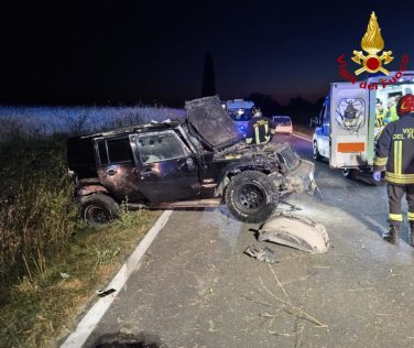 Auto esce di strada di notte, perde la vita un 29enne nel Senese.