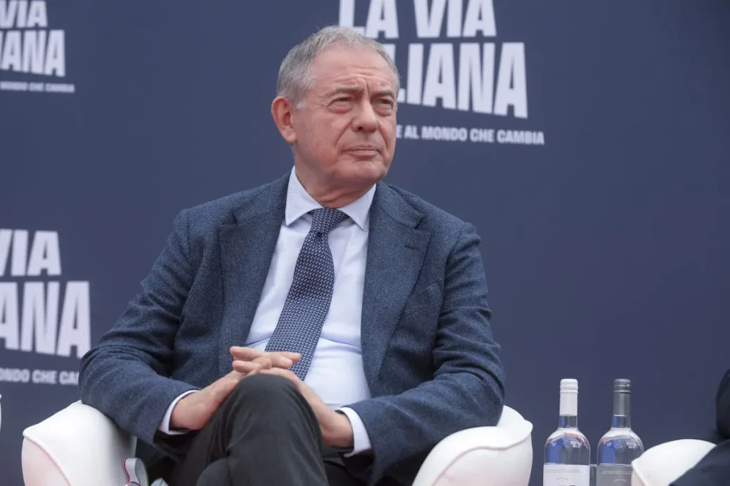Data Center: Urso incontra i leader di Equinix per un nuovo progetto d'investimento in Italia