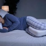 "Dormire con il cuscino tra le gambe: sì o no? Scopri la verità" – OK!Mugello