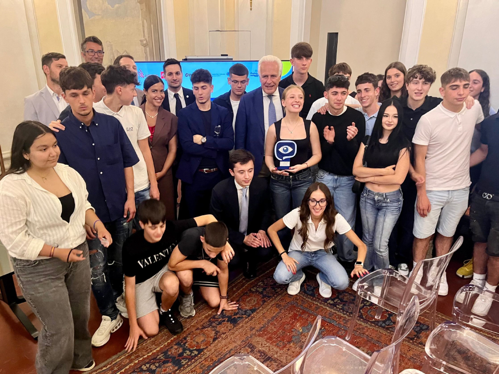 EYE, Vince Career Brawl: l'app che trasforma lo studio in un videogioco italiano