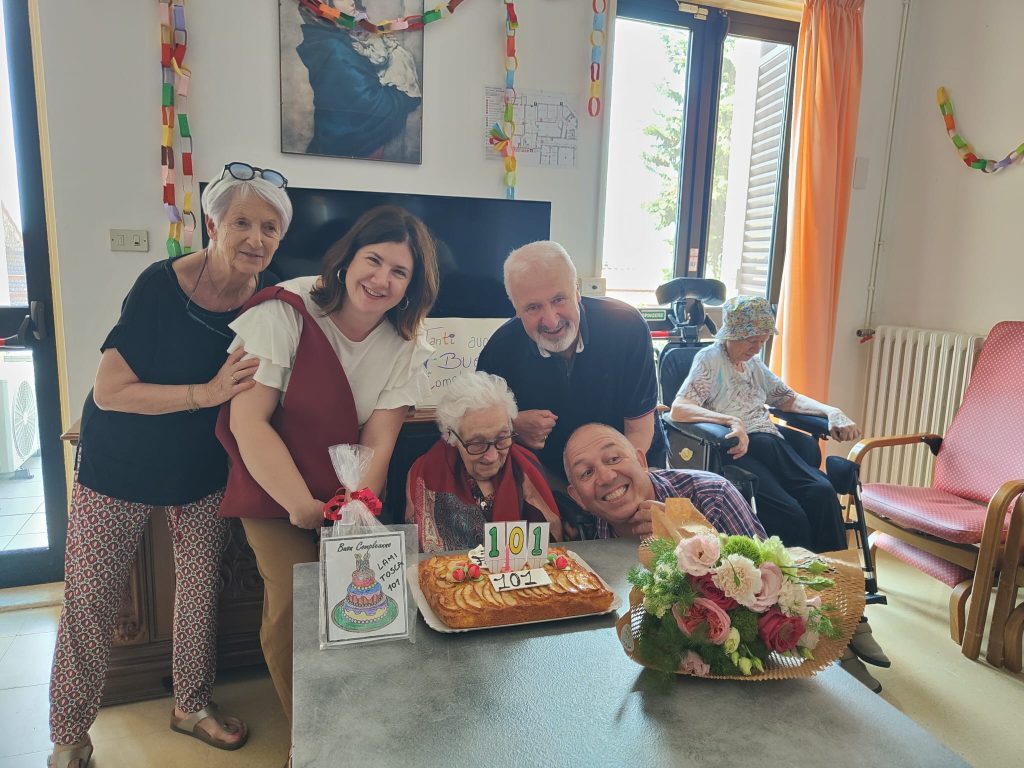 Festa per i 101 anni di Tosca Lami alla Rsa di Gambassi Terme