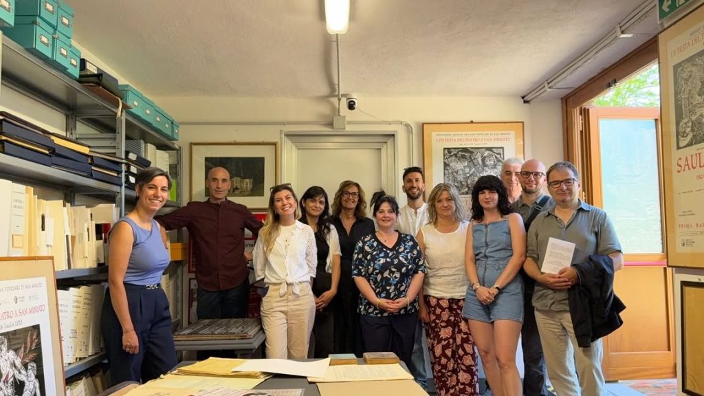Gli archivisti toscani visitano il Dramma Popolare