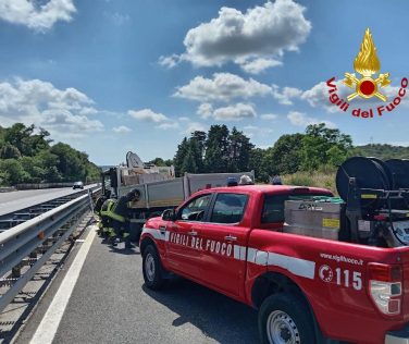Grosseto, incidente tra auto e furgone: estratto un conducente