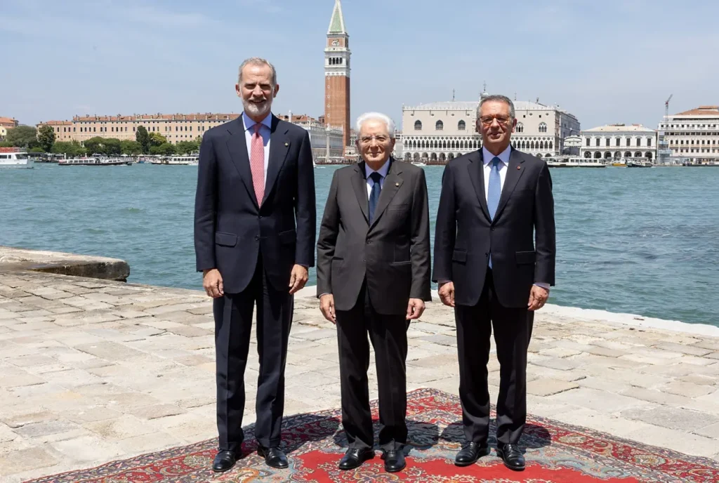 IA, Mattarella: "L'UE deve fare un salto, passando dalla dichiarazione di principi alle azioni concrete"