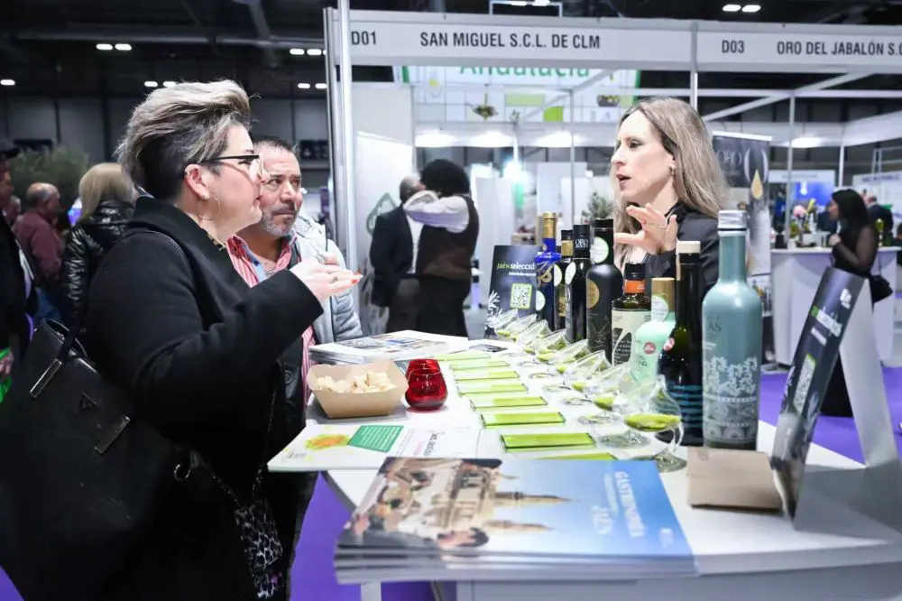 Il settore spagnolo dell'olio d'oliva punta sul mercato cinese - Agenzia Italpress