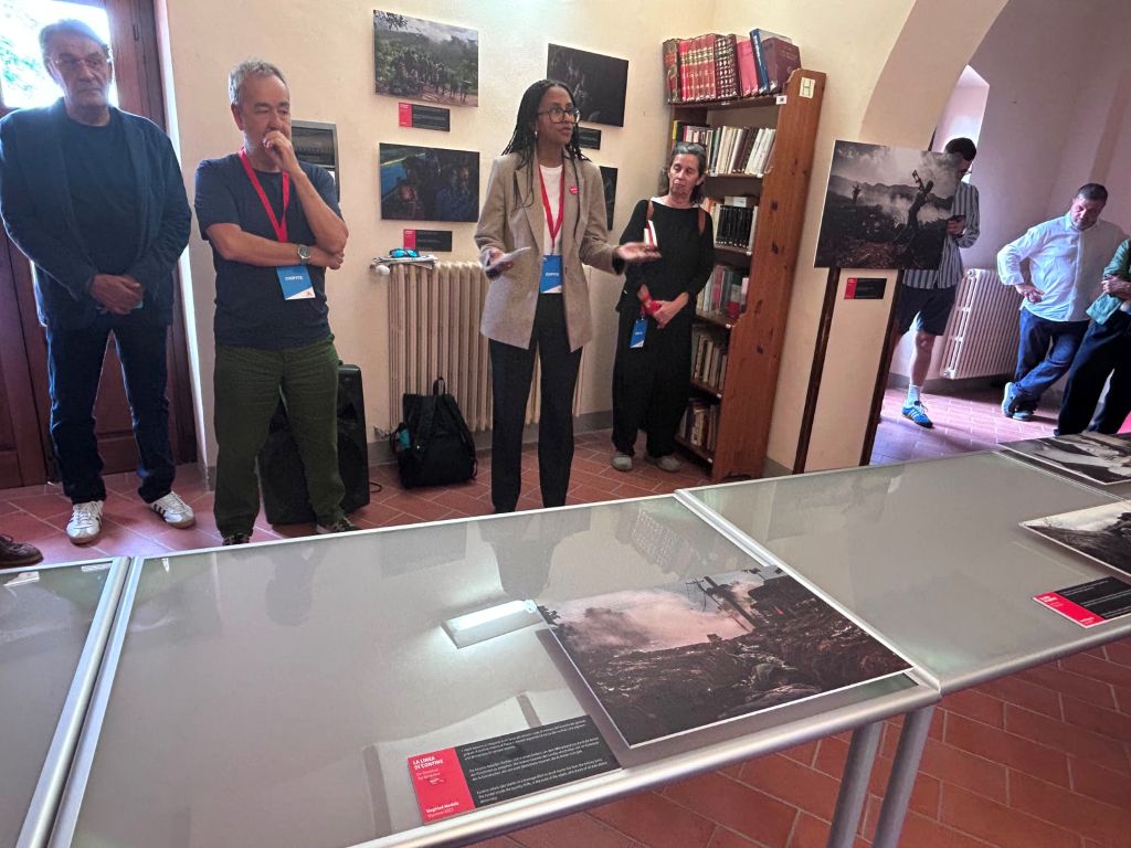 Inaugurata a Rondine la mostra fotografica "WARS. Guerra e Pace"