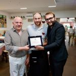 La Trattoria da Cioffi festeggia 50 anni di attività con una targa riconoscitiva dell'Amministrazione comunale.