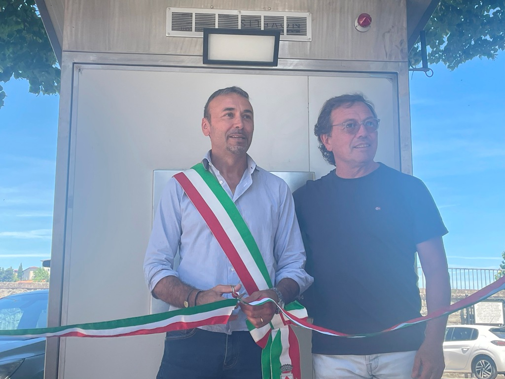 Lastra a Signa: inaugurato il fontanello in Piazza Andreini