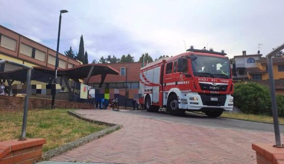 Odore di gas durante l'assemblea, scatta la 'maxiemergenza' alla Bacci di Montelupo: era un falso allarme.