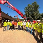 Operazioni di demolizione del Ponte sul Fiume Pesa: oltre 5 milioni di euro investiti per l'adeguamento sismico.