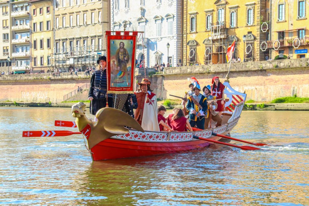Palio di San Ranieri: la sfida tra i quartieri storici di Pisa