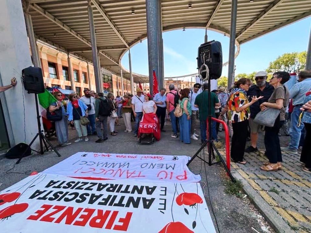 Presidio Anpi al Monumento dei Partigiani: Antifascisti in Piazza contro il Raduno di Futuro Nazionale