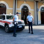 Presidio della polizia locale in piazza Don Minzoni, FdI: “Un’operazione di facciata, non affronta il problema”