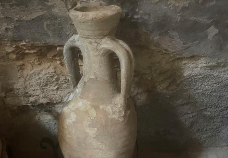 Ritrovata un'anfora del I secolo d.C. all'Elba: una denuncia