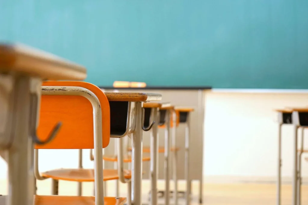 "Salviamo l'estate degli studenti: basta compiti estivi", l'appello del pediatra italiano.