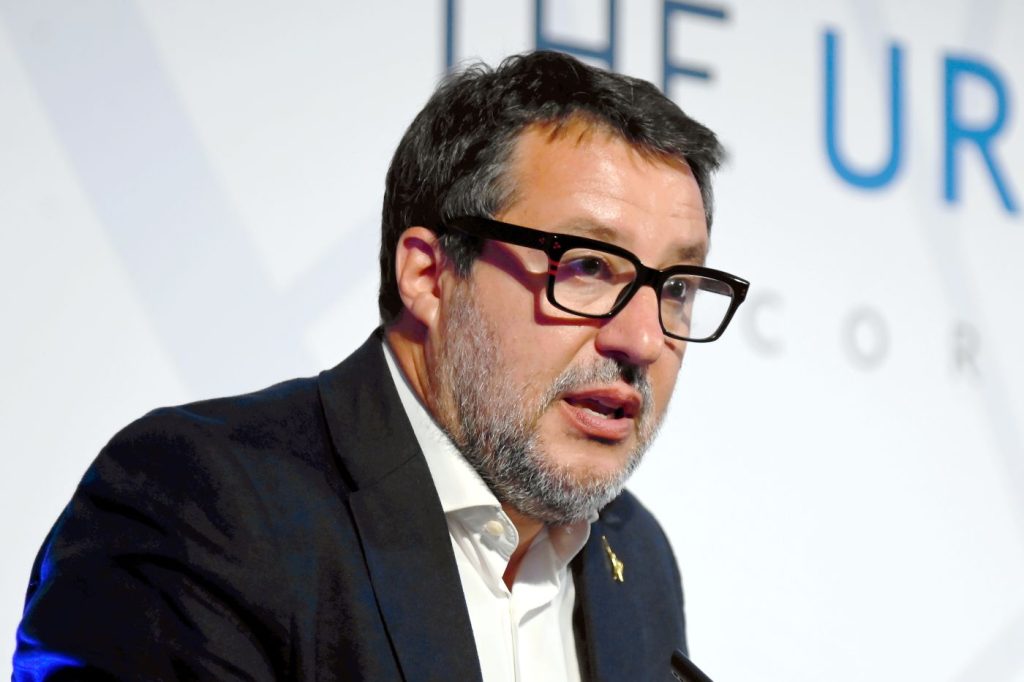 Salvini: "Donare sangue è un gesto che salva vite e fa bene anche a chi dona"