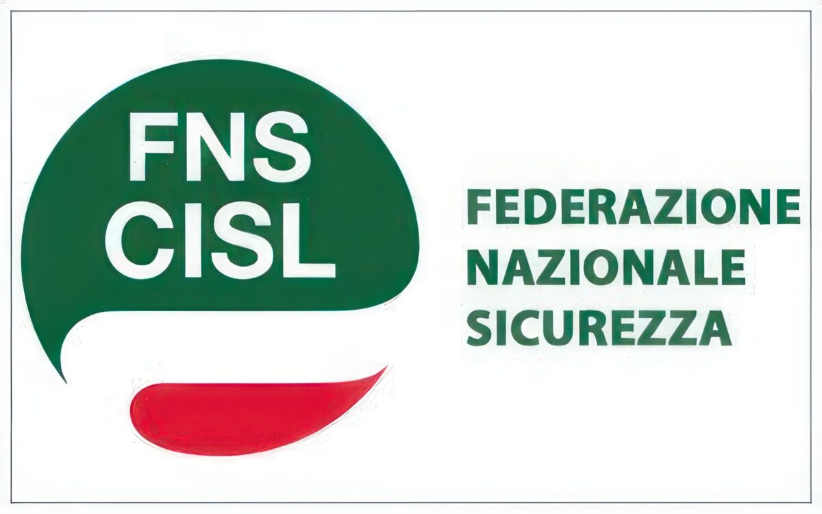 Sure! A rewritten title could be: "Problemi Igienico-Sanitari nella Caserma dei Vigili del Fuoco".