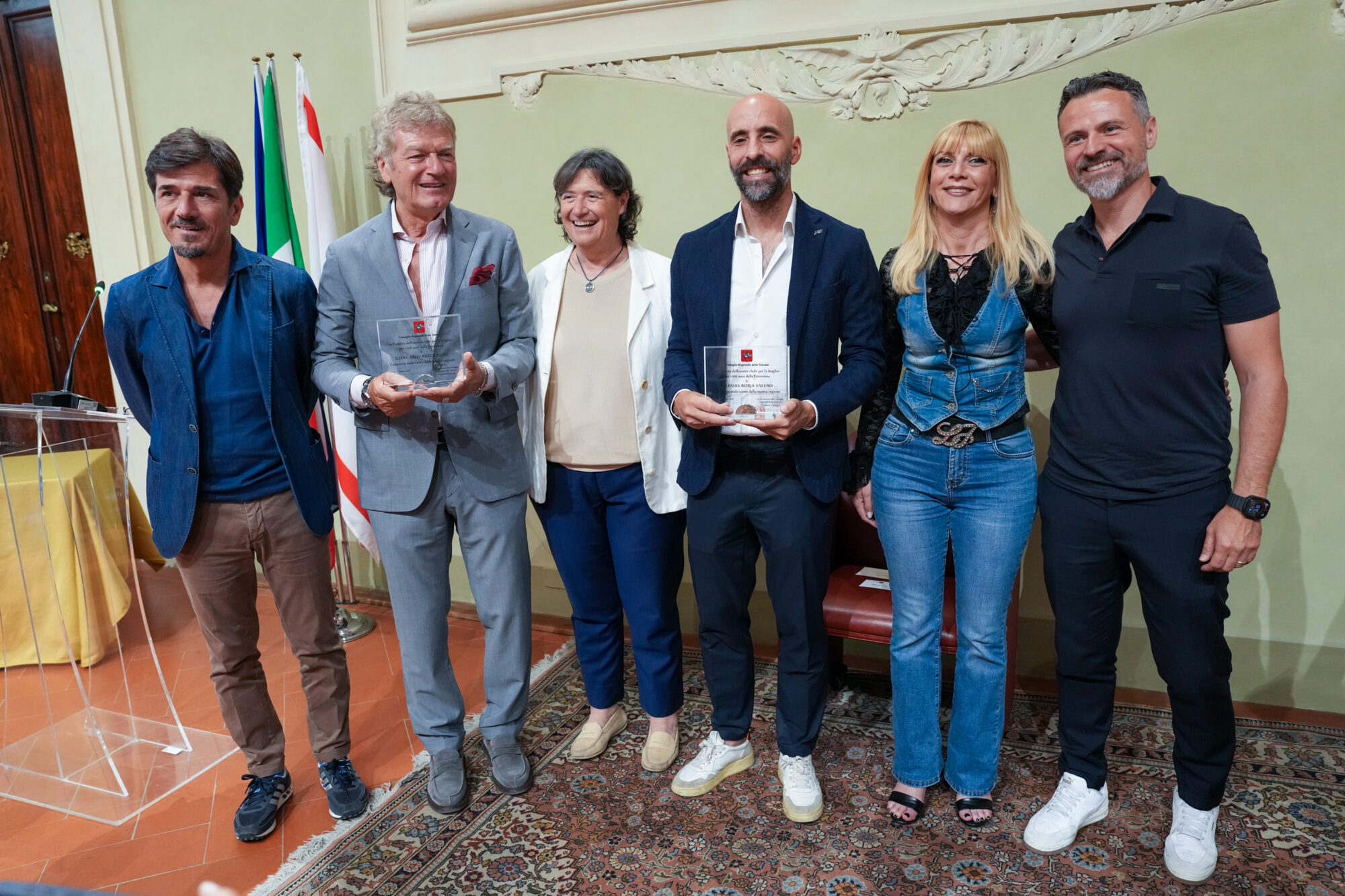 Targa speciale del Consiglio regionale a Giancarlo Antognoni e Borja Valero