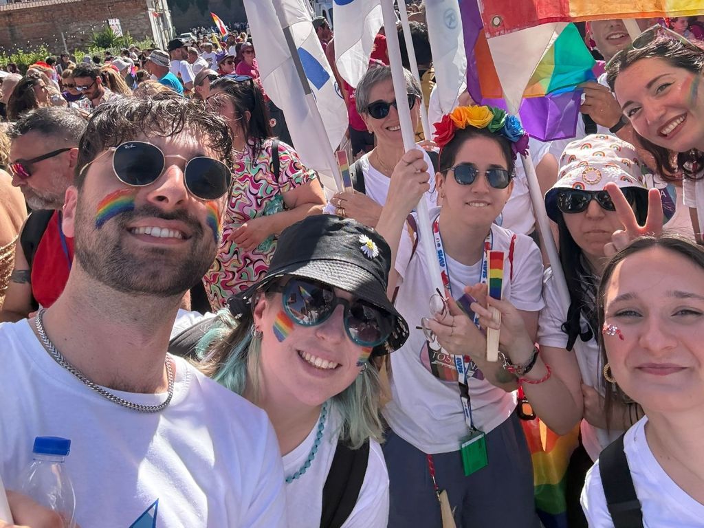Toscana Pride, Avis in piazza a Grosseto: "cultura del dono" contro ogni forma di discriminazione.