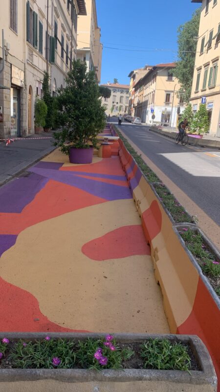 Via Pacinotti lancia la sua nuova veste urbana.