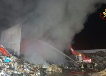 Incendio nell'impianto di rifiuti di Livorno: aggiornamenti da Arpat