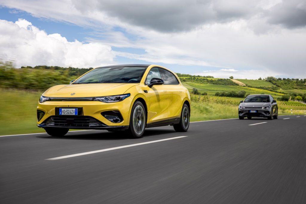 Leapmotor B05: Debutto della nuova generazione di compatte elettriche sportive