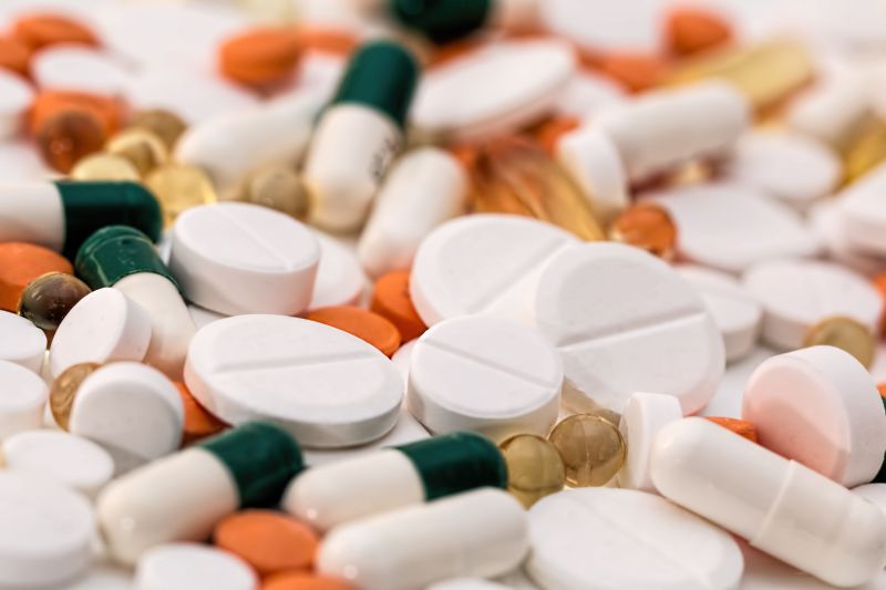 Farmaci: La proposta di revisione del prontuario genera preoccupazione tra la filiera e la politica