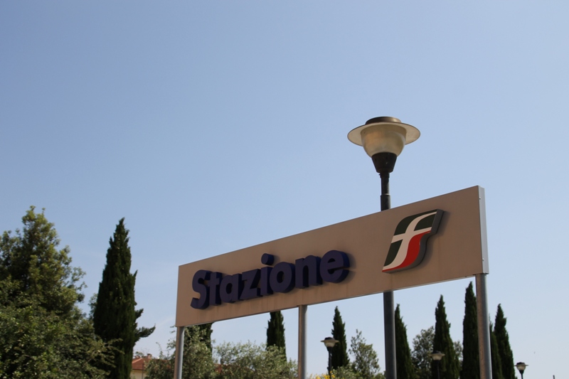 Aggredita una persona nel sottopasso della stazione di Pontedera