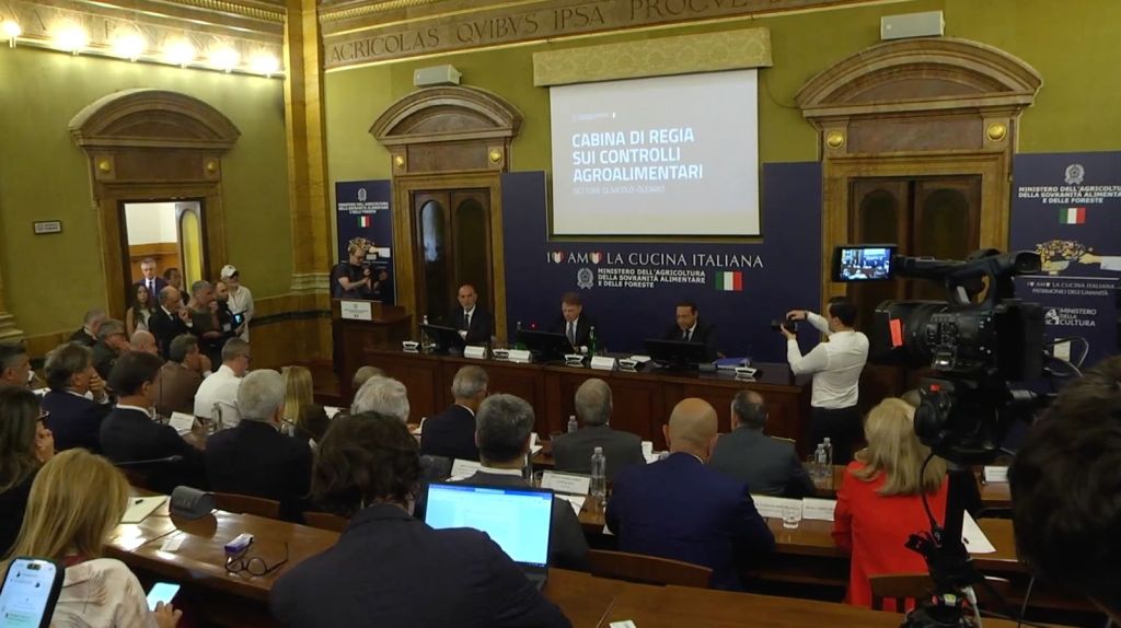 Al Masaf: Cabina di Regia per il Controllo dell'Agroalimentare. Lollobrigida: "Tolleranza Zero per chi Ignora le Regole"