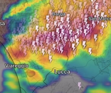 Allerta arancione in Toscana: temporali intensi dalla Garfagnana a Firenze