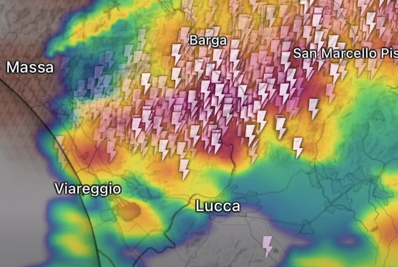 Allerta arancione in Toscana: temporali intensi dalla Garfagnana a Firenze