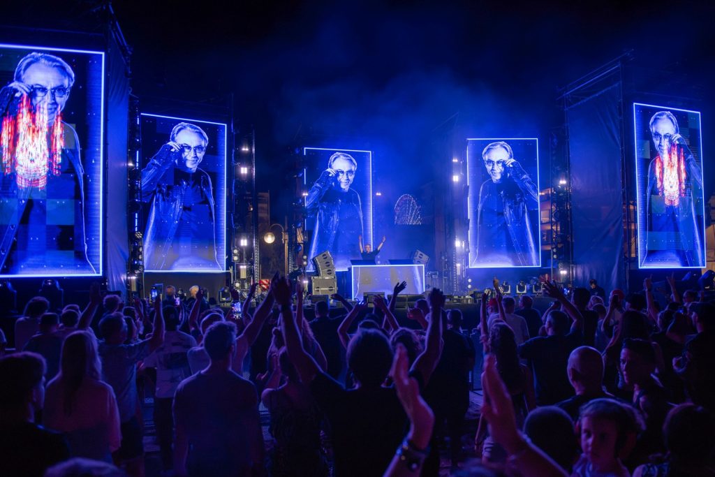 "Beach like a Deejay" arriva a Viareggio con tanti ospiti
