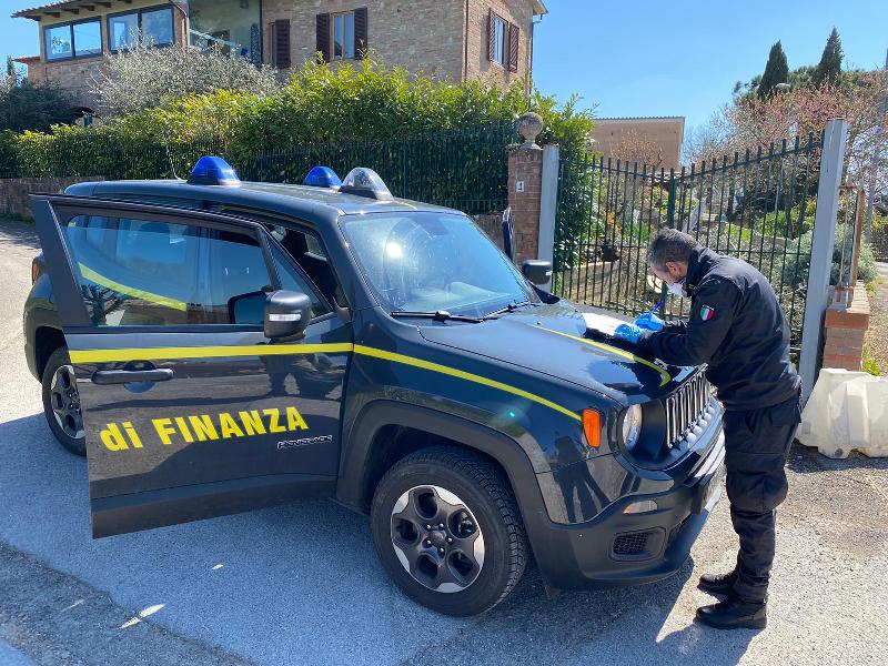 Blitz finanziario nel Pisano: scoperti 20 lavoratori irregolari.