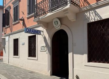 Caccia all'ex compagna: 45enne agli arresti domiciliari con braccialetto elettronico nel Valdarno