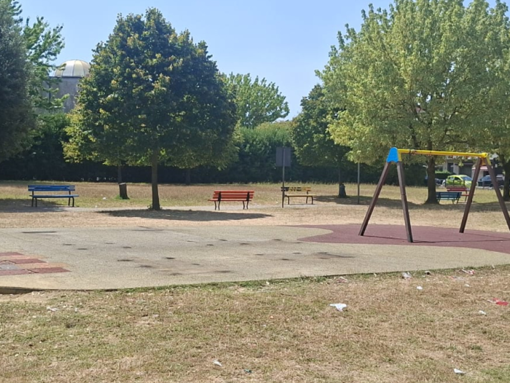 Castelfranco: smantellati i giochi del Parco Galilei dopo un anno di degrado