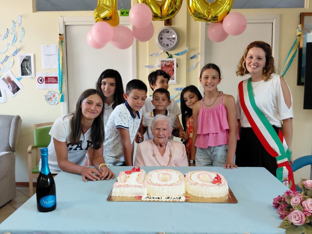 Cent'anni di Gina Marini: Grande festa alla Casa di Riposo 'EMD Ciapetti' di Castelfiorentino