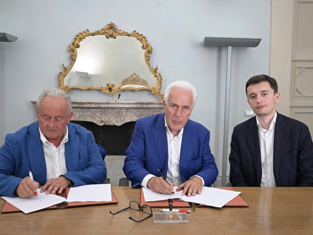 Chanel investe in Toscana: firmato protocollo tra il comune di Serravalle Pistoiese e la Regione.