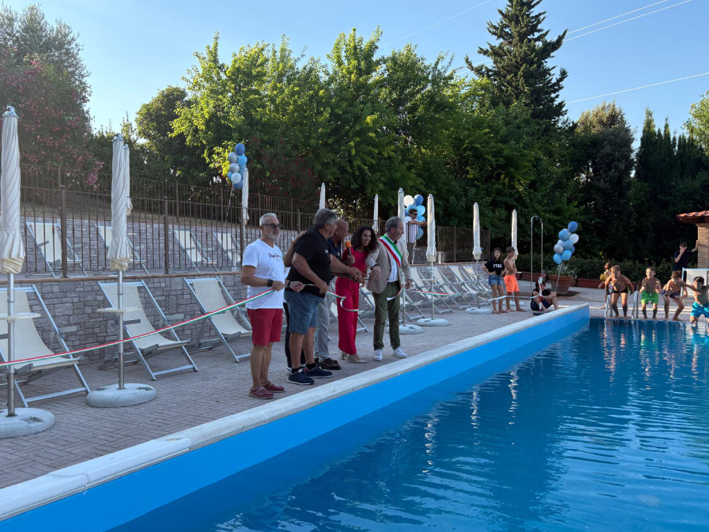 Chianni, sold out per la riapertura della piscina comunale